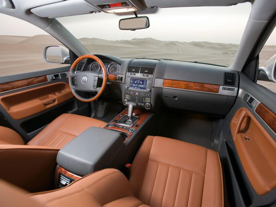  Volkswagen Touareg V6 TDi 2007 года  (фото 11 из 26)
